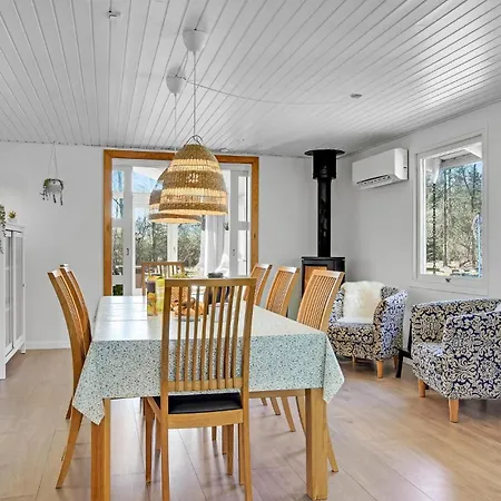 Gorgeous In With Wifi Holiday home